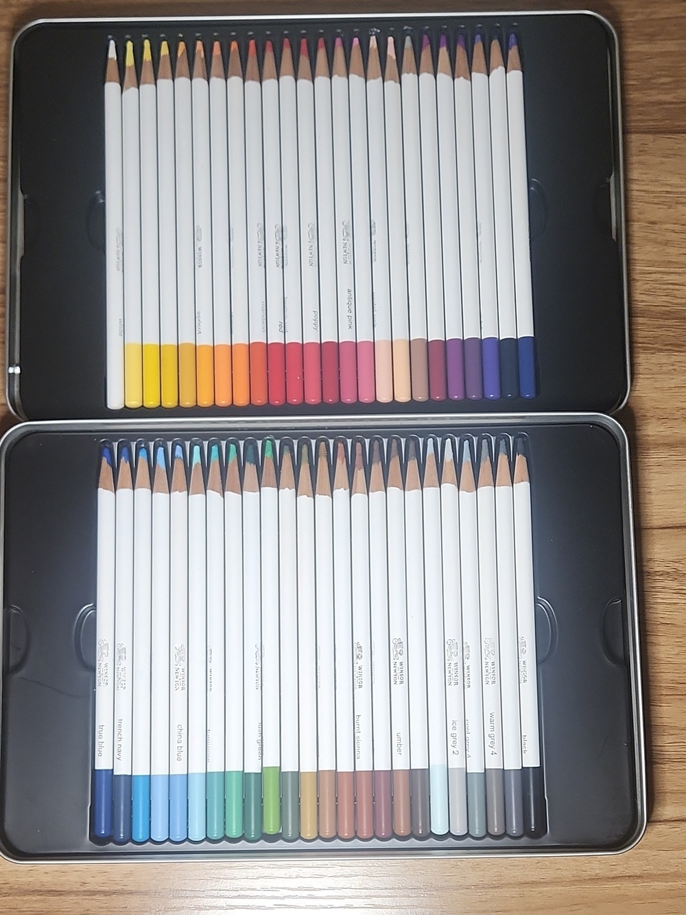 Winsor & Newton Studio Collection Watercolor 48 Pencil Set Metal Tin, Multicolor